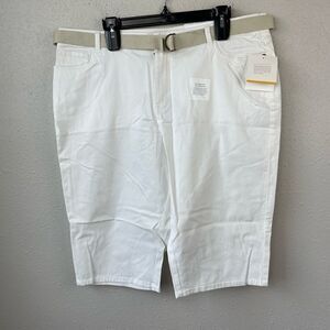NWT Croft & Barrow Natural Fit White Belted Shorts Size 18